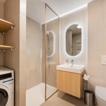 Modern One-bedroom Masarykova With Private Parking * Любляна